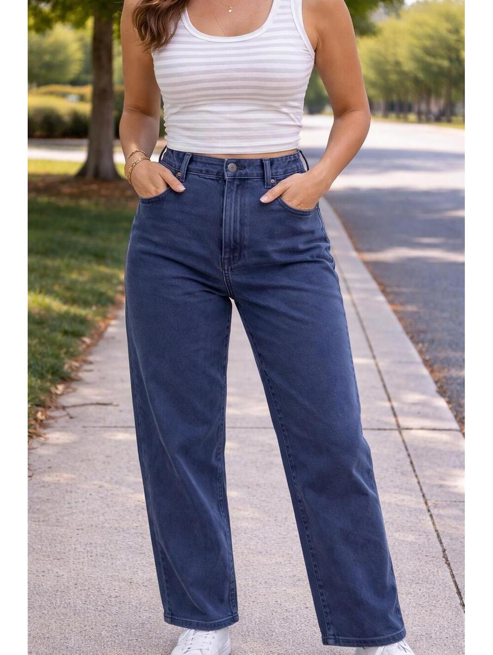 Eddie Bauer Denim Jeans Womens 14 Blue Loose Fit Tapered High Rise Mom Jeans